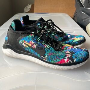 LIKE NEW Mens Hawaiian print Nike Free Run Size 12